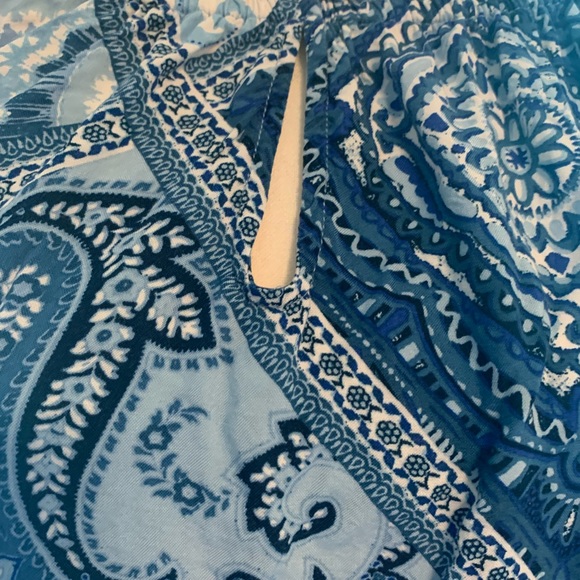 New Directions plus size 3x summery blue top with elastic top and ruffled sleeve - Picture 2 of 7